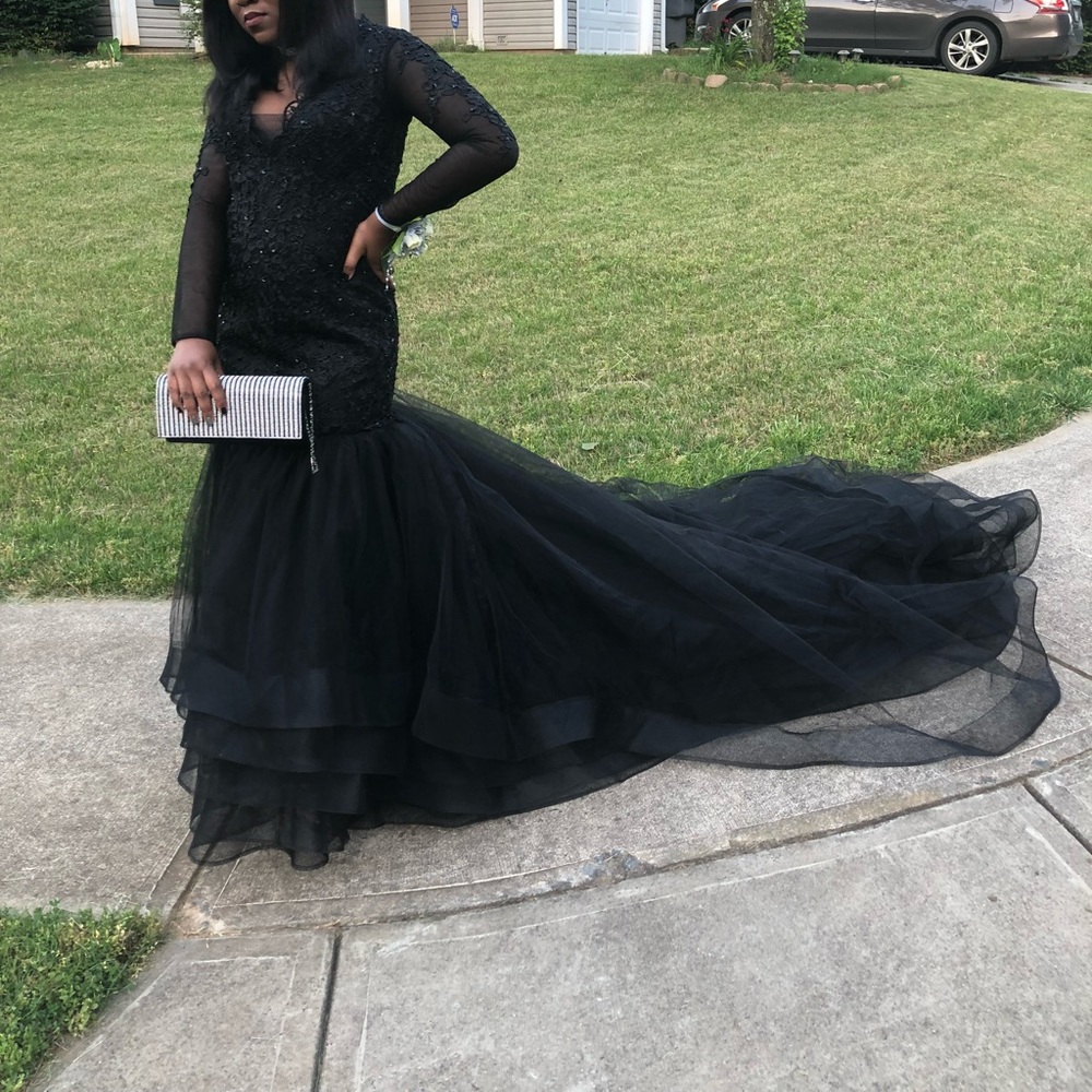 PROM DRESS - Picture 3 of 12